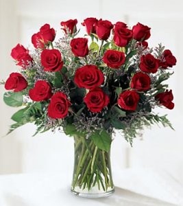 Florero de 24 rosas importadas